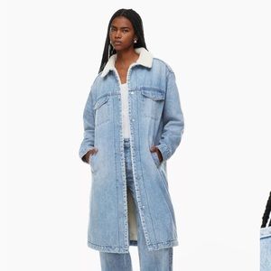 TNA/ Denim forum The '90s Ali Sherpa Coat - denim Sherpa